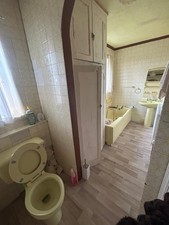 Vintage Retro Avocado Bathroom Suite With Bath, Sink And Toilet 60’s 70’s