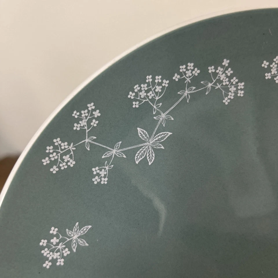 Vintage Royal Doulton ‘Queenslace’ D6447, Starter, Dessert, Salad Plate, 20.5cm - Image 2 of 4