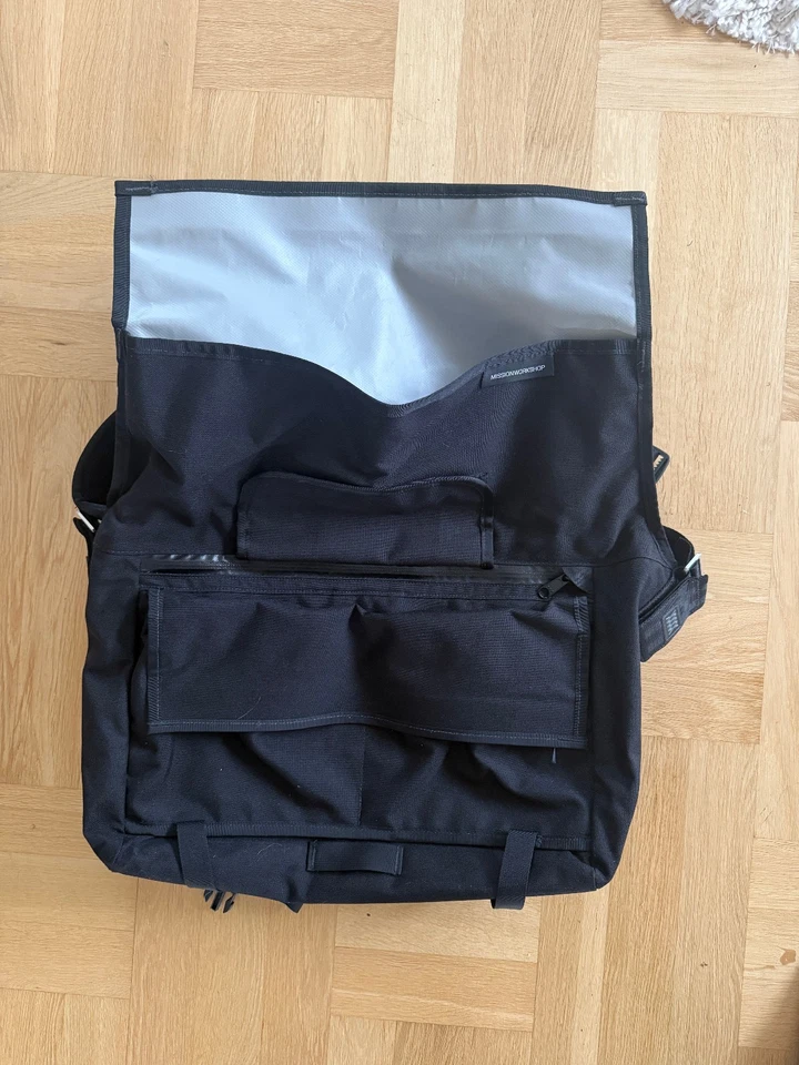 Mission Workshop, bolsa de mensajero, negra Foto 2 de 4