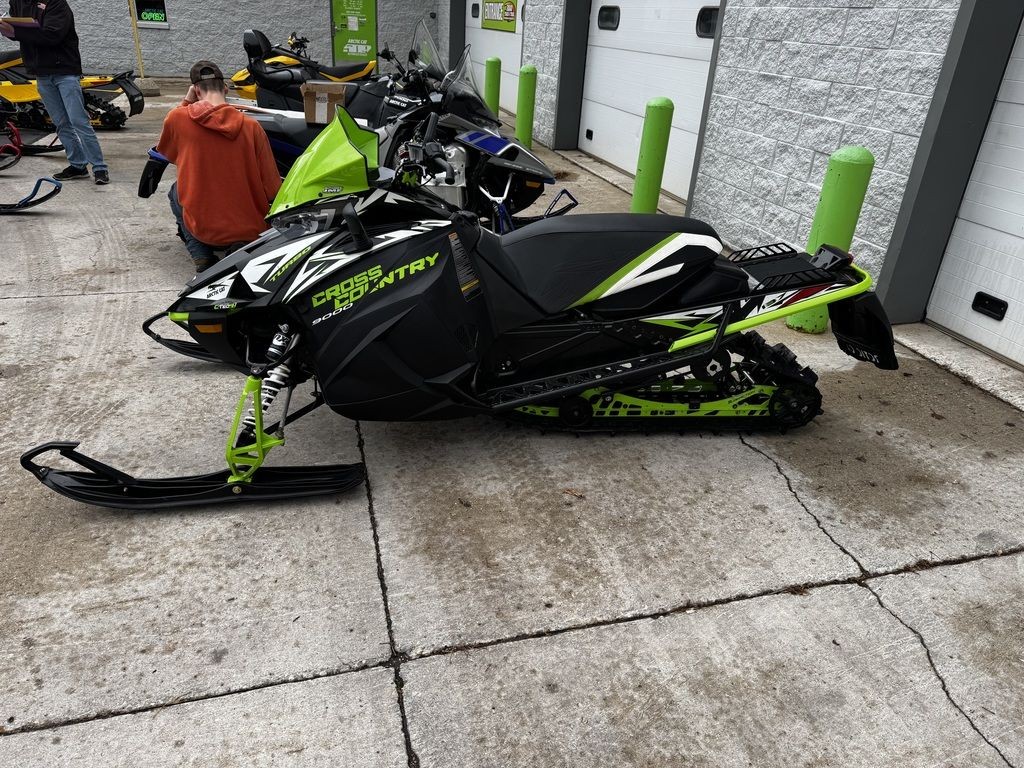 2018 Arctic CatÂ® XF 9000 Cross Country Limited (137) BLACK/GREEN
