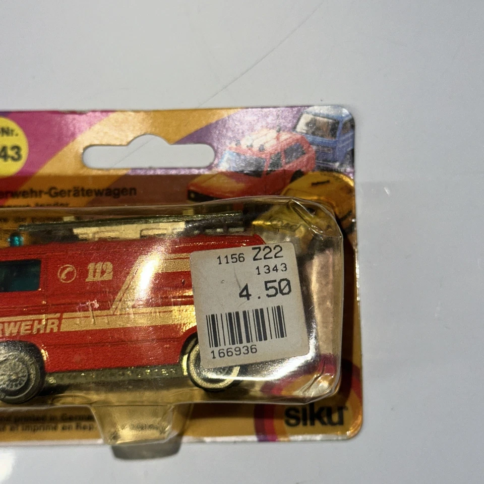 SIKU 1343 VW Volkswagen T4 Transporter Feuerwehr Notruf 112 rot. OVP - Image 4 of 4