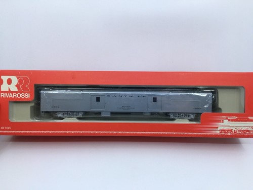 HO Rivarossi R6741 Santa Fe Baggage Passenger Car ATSF #3904 Metal Wheels