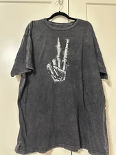 XXL Smart Mouth Brand Skeleton Peace Hand Garment Dyed T Shirt (10251)