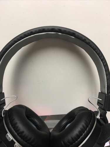 New Disney Mickey Mouse Wireless HD Stereo Sport Headphones & Microphone AH-806L - Picture 14 of 18