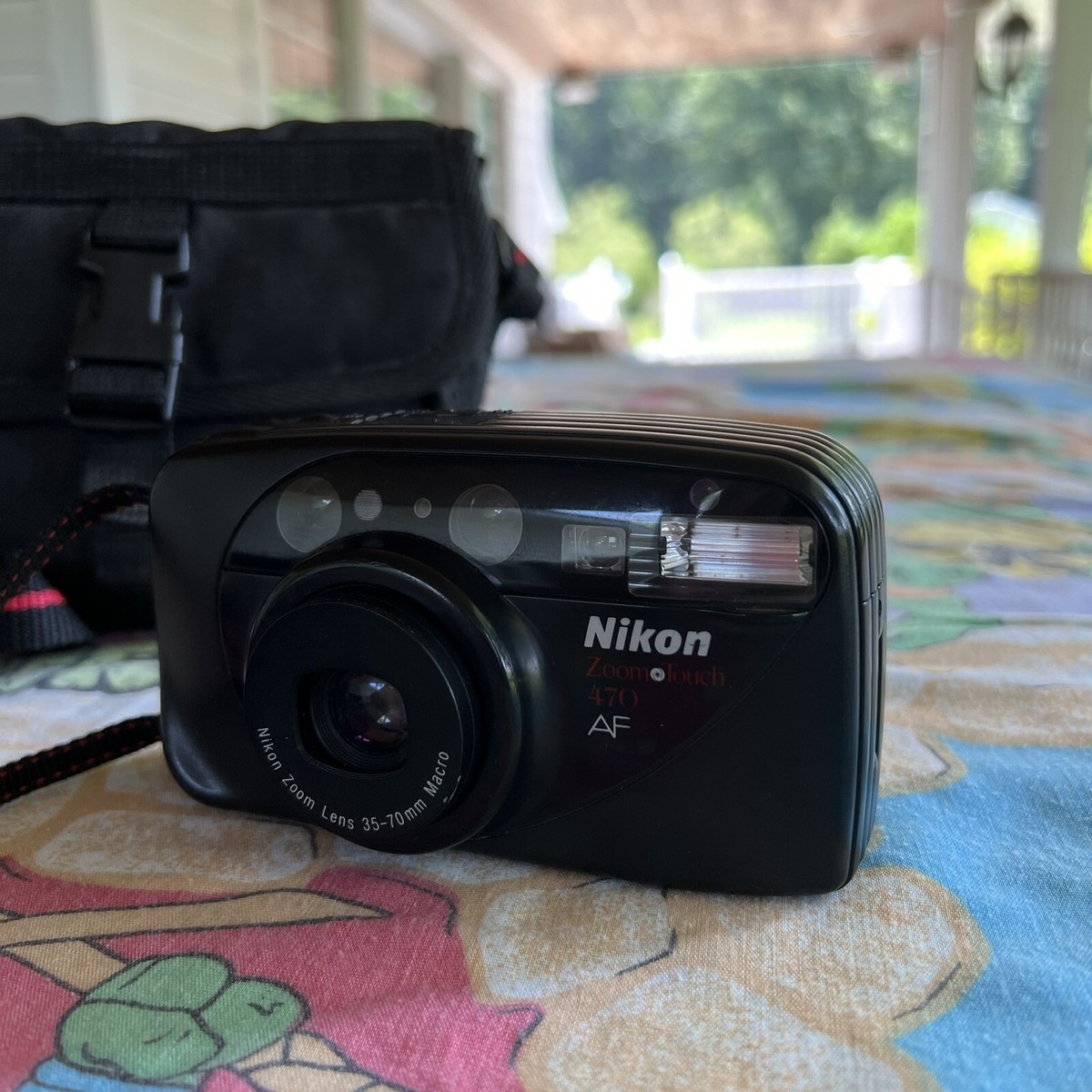 Vintage Nikon Zoom Touch 470 AF Film Camera 35mm Point