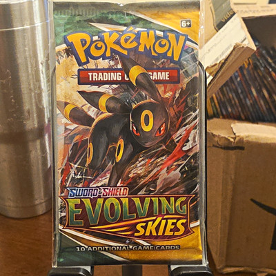 Nintendo Pokémon TCG Sword & Shield Evolving Skies Booster Pack