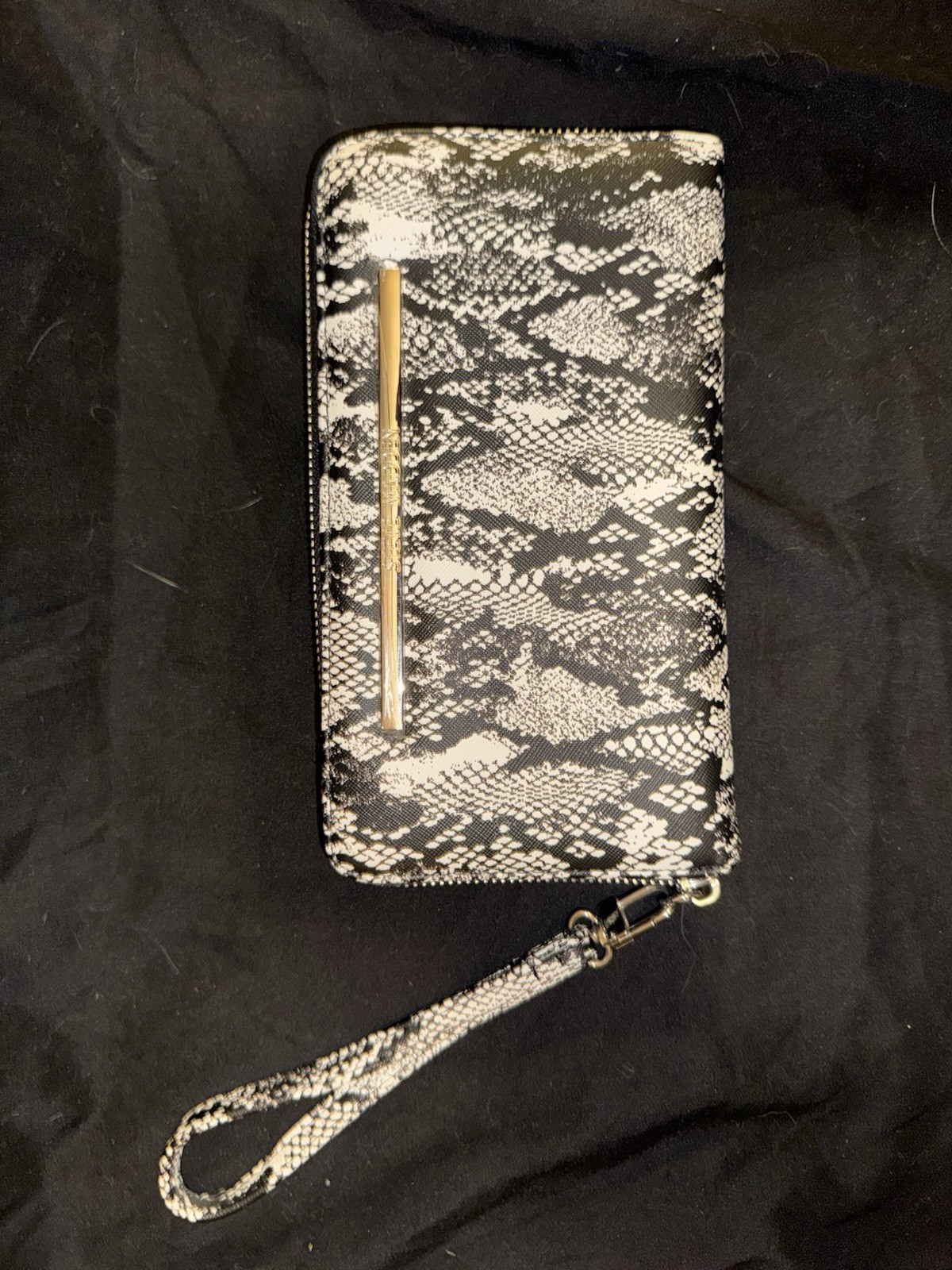 Steve Madden Women's Snake Skin Wallet With Wristlet (Clean)