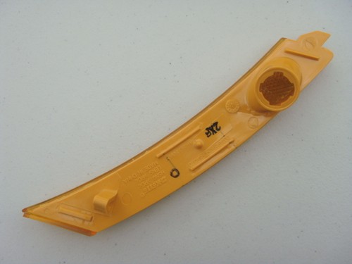 PONTIAC SOLSTICE FRONT BUMPER FENDER DOOR GM EMBLEM MARKER LIGHT SET RIGHT R NEW - Picture 9 of 9