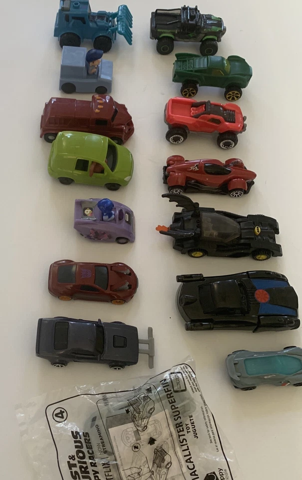 MCD Happy Meal Aleatorio Coche de Juguete Lote de 15 Varios Años Hacer Batman Lego Hot Wheels Foto 3 de 4