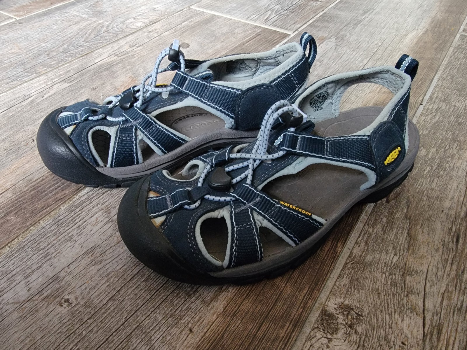 Sandali impermeabili sportivi Keen da donna Newport US 7 EU 37 5