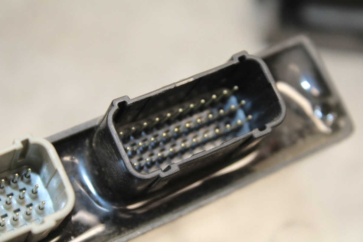 くーにゃL 13-18 KAWASAKI NINJA ZX6R ECU COMPUTER CONTROLLER UNIT ECM