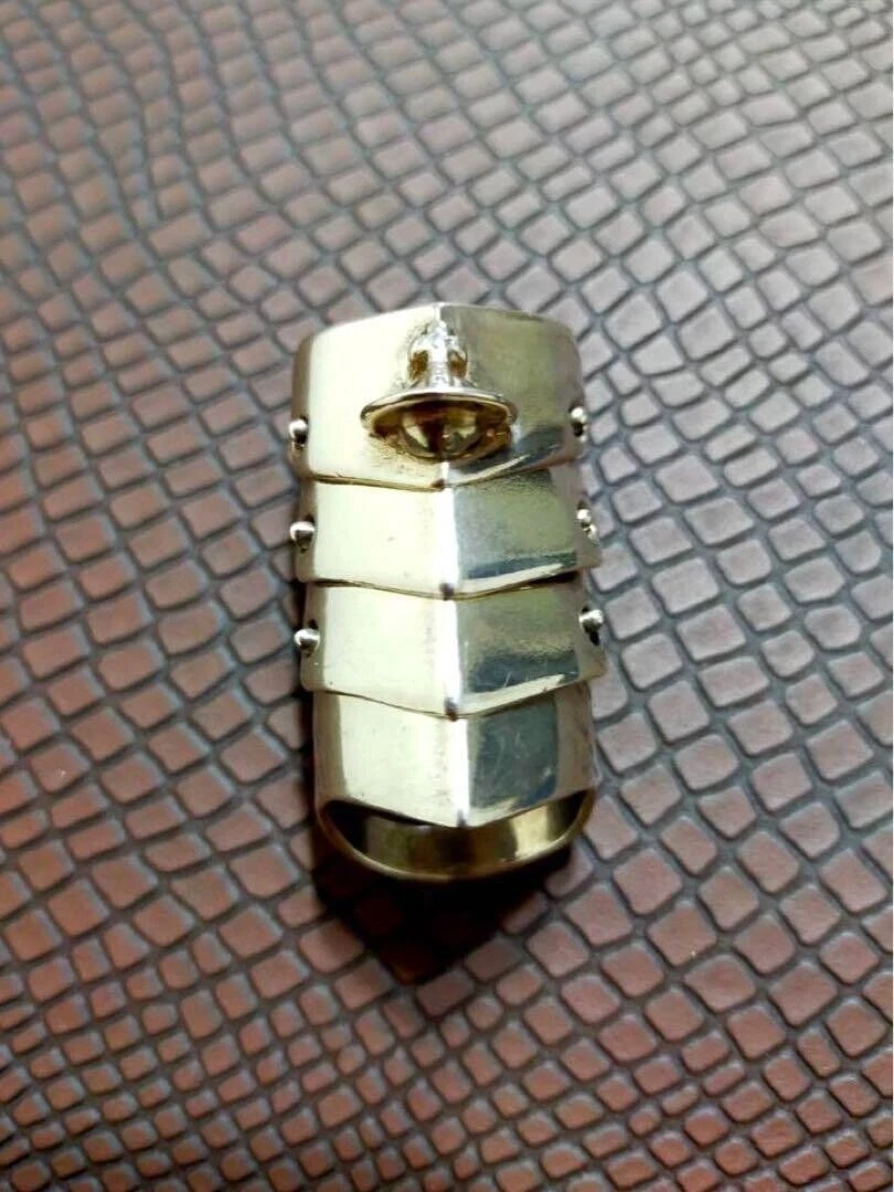 Bague armure Vivienne Westwood d occasion couleur argent accessoires femmes extr