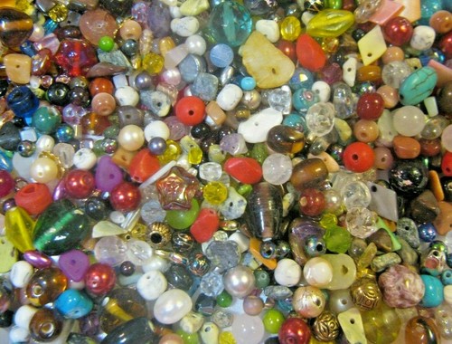 MENGE 1,9 PFUND PERLEN ~ VERSCHIEDENE FARBEN, GRÖSSEN, DESIGNS ~ GLAS, METALL, KUNSTSTOFF USW. - Bild 11 von 12