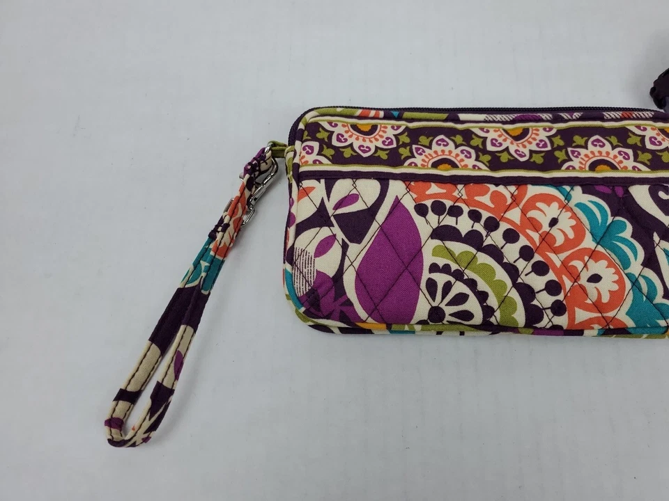 Cartera Vera Bradley Púrpura Paisley Floral Acolchada 7.5" x 4.5" Foto 3 de 4