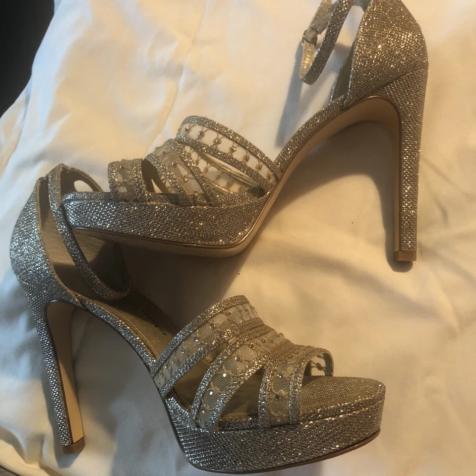 Tacones Adrianna Papell Foto 4 de 4