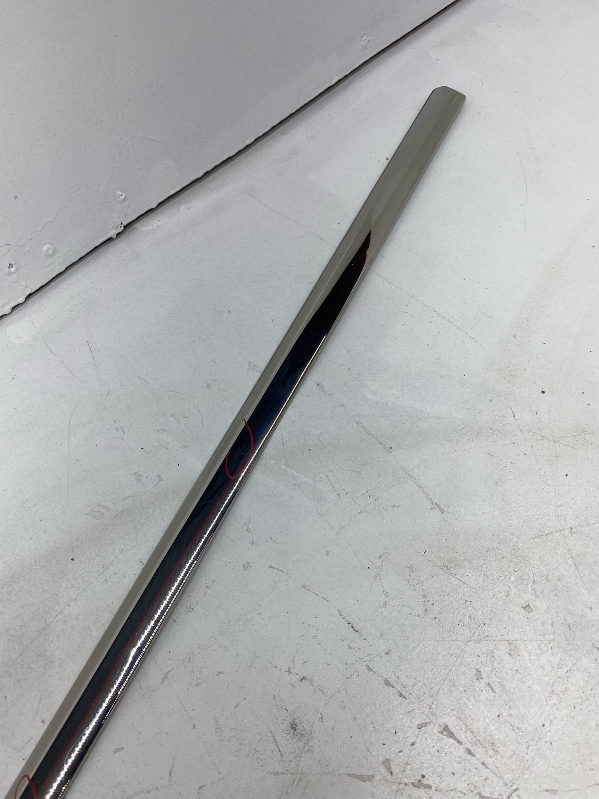 2010-2020 BENTLEY MULSANNE OEM FRONT LEFT DRIVER DOOR LOWER MOLDING TRIM CHROME