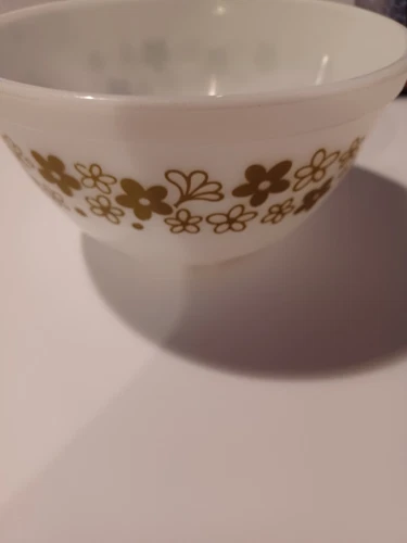 Vtg Pyrex Avocado Spring Blossom 1.5 Qt Mixing baking Bowl