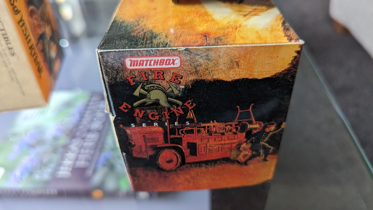 1935 MACK AB FIRE ENGINE POMPIER YFE15 MATCHBOX YESTERYEAR