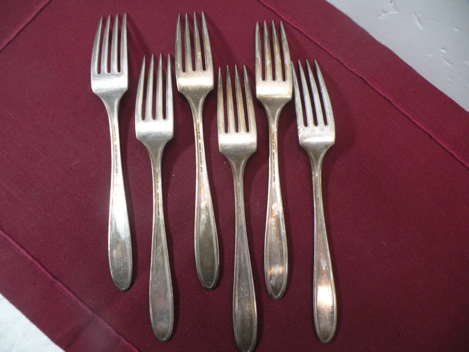 Set of 6 Oneida Community Tudor Plate 1929 ENCHANTMENT BOUNTY Dinner Forks 7 1/2 - Image 4 of 4