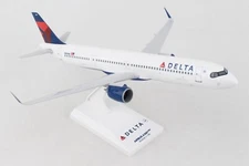 SKYMARKS (SKR1084) DELTA A321NEO 1:150 SCALE MODEL WITH DISPLAY STAND