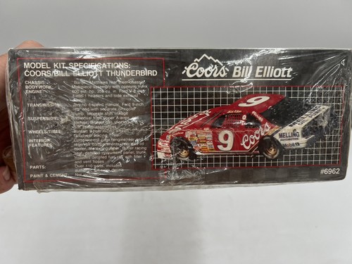 AMT ERTL 1:25 #30 Country Time Pontiac & BILL ELLIOTT 1990 Race Car Model - Picture 7 of 7