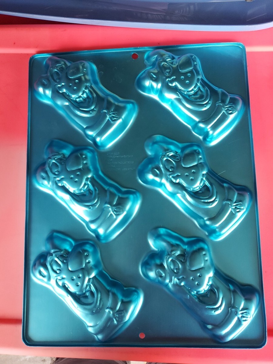 WILTON Blue SCOOBY DOO Mini Treats Metal Cake Pan Cookies Cake
