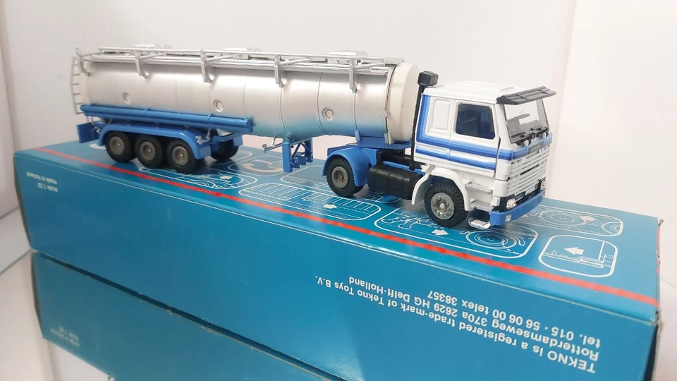 Camión cisterna Tekno Scania 142H + remolque 1:50 en caja - Imagen 2 de 4