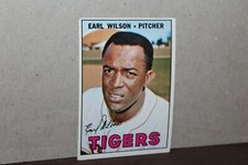 1967 TOPPS EARL WILSON BASEBALL  CARD #305
