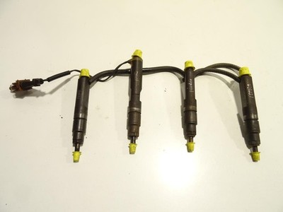 FUEL INJECTOR INJECTOR Volkswagen Passat (35I) Sedan 1.8i (ADZ) 028130201J