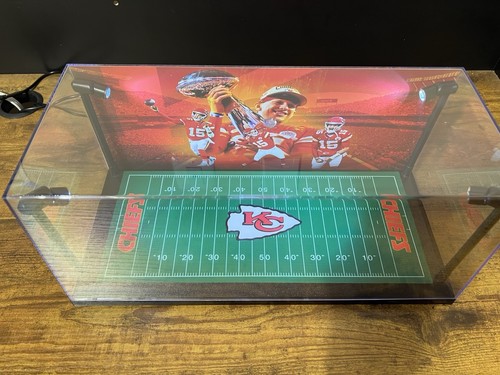 Patrick Mahomes Custom 2 Karten PSA & BGS Vitrine mit LED Beleuchtung - Chiefs - Bild 2 von 2