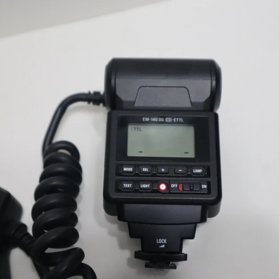 Sigma EM-140 DG Macro Ring Light Flash for Canon - Image 3 of 4