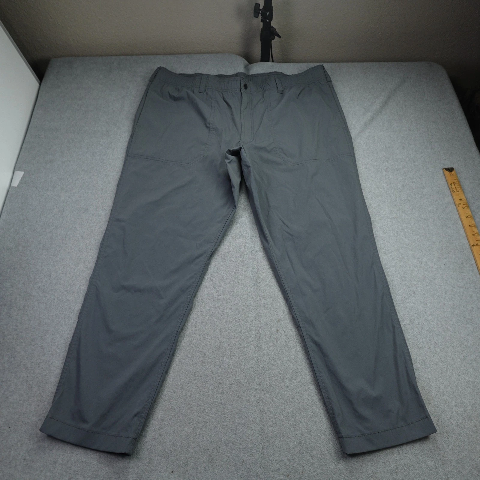 Duluth Trading Co Pants Mens 44x30 Gray Stretch Standard Fit Outdoor Travel