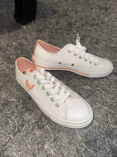 Whataburger Logo Texas White Orange Canvas Sneaker Men's 6 Women's 8 Unisex