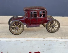 ORIGINAL Antique 1912 A.C. WILLIAMS Cast Iron Still AUTO CAR w/PASSENGERS Bank