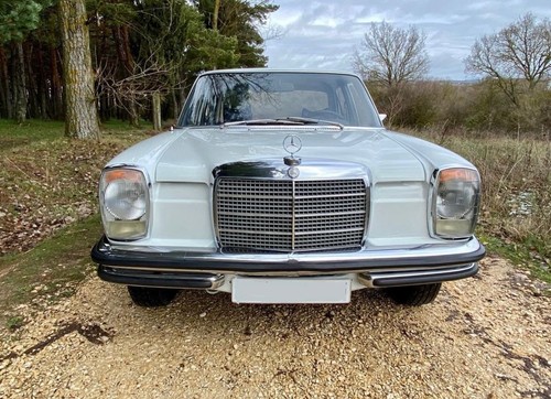 1972 Mercedes-Benz 200-Series 37,531 Miles no mechanical or electrical issues - Picture 2 of 23