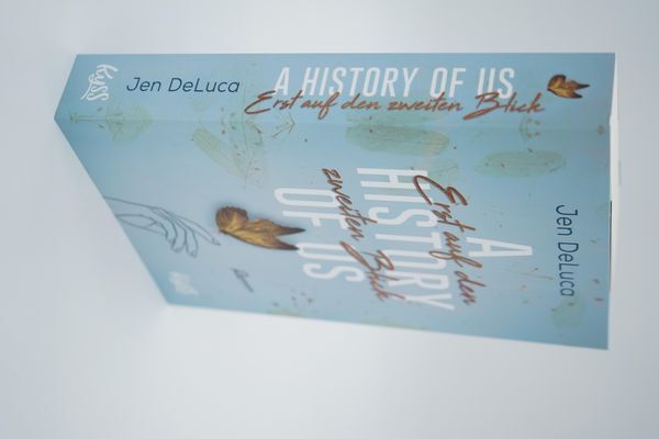 Thumbnail - A History Of Us − Erst Auf Den Zweiten Blick