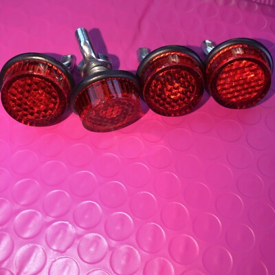 Chris Products  CH4R -(4-pack) New Red 3/4 Inch Mini-Reflectors