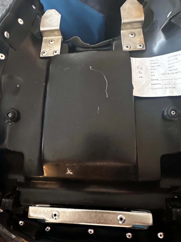 Assento Saddlemen 0810-BM33R Adventure Touring 2013-2020 BMW R1200GS / R1250GS - Imagem 3 de 4