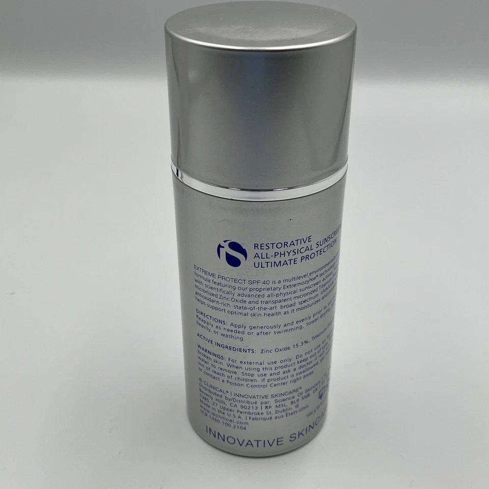 iS CLINICAL Extreme Protect SPF 40 – 100 g – Translucent - Image 3 of 4
