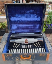 Rare 1960s Crucianelli Video Black Accordion In Original Case - Made In Italy