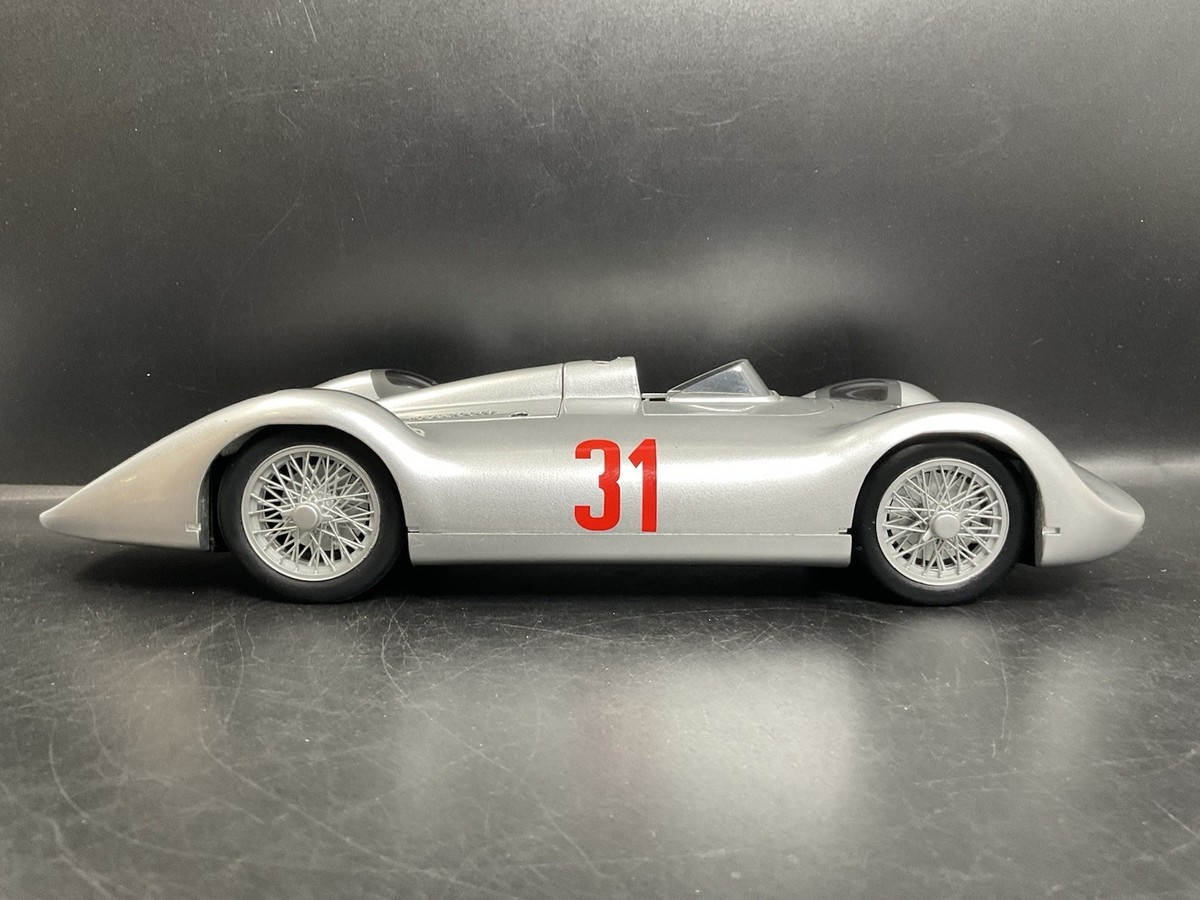 Revell 1/18 Auto Union Typ C World Record Car Streamline 31