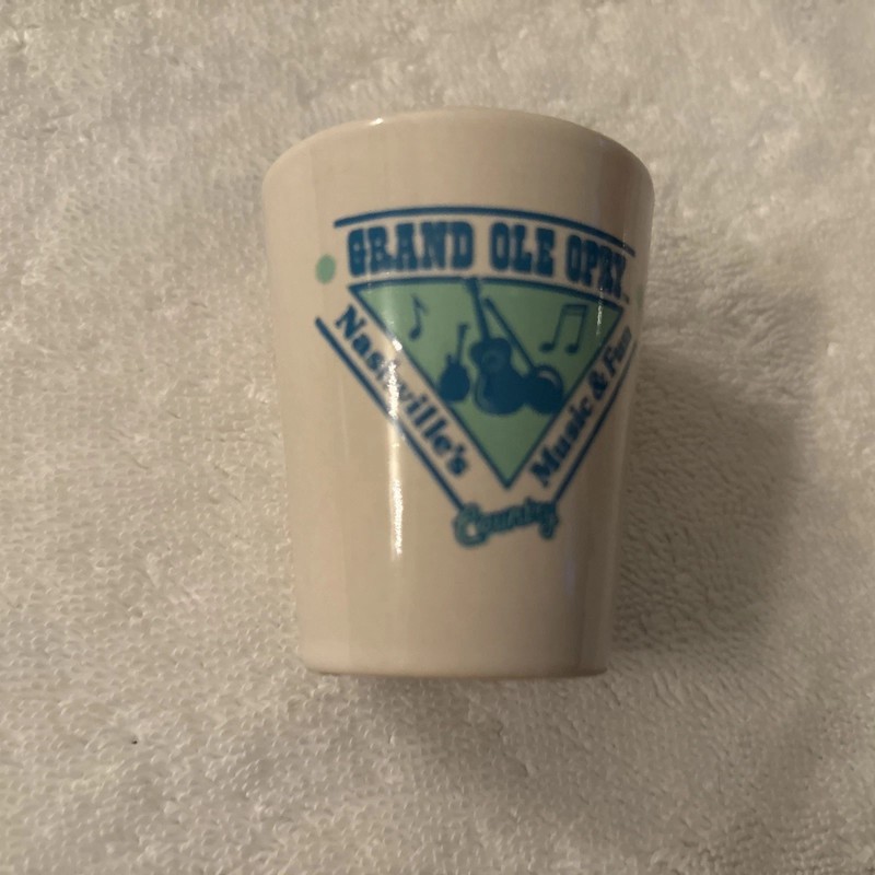 2 Jigger/shot glasses.                             Famous American Attractions