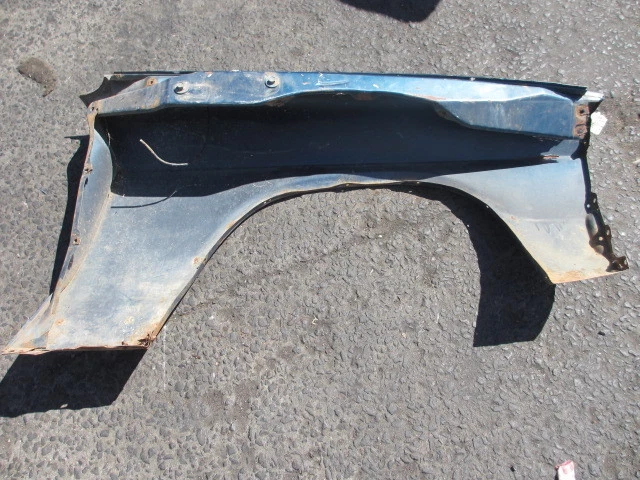 HOLDEN HQ KINGSWOOD LEFT HAND FRONT GUARD FENDER PRETTY GOOD CONDITION HOLDEN - image 2 of 4