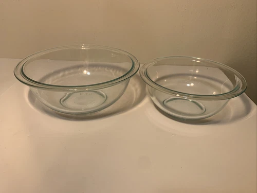 Pyrex Clear Glass Mixing Bowls Sizes: 322 1 qt & 323 1.5 qt Used Great Condition