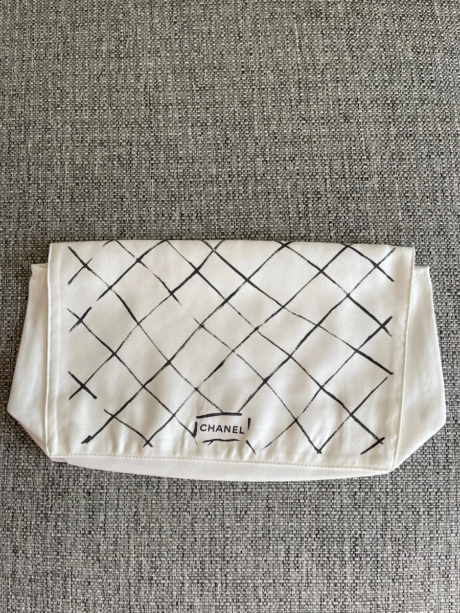 Chanel White Quilted Lambskin Leather Chanel 19 Large Flap Bag - Yoogi's  Closet