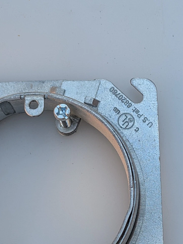 LOT OF 17 Eaton Crouse-Hinds Adjustable Mud Ring 3/4" to 1-1/2" Round AMR0 - Imagem 4 de 4