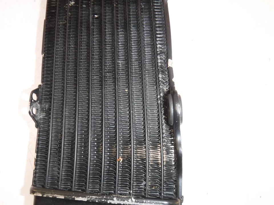 2002 ktm 640 duke 2 ii lc4 right w/ cap ENGINE RADIATOR  COOLER COOLING RADIATER - Image 3 of 4