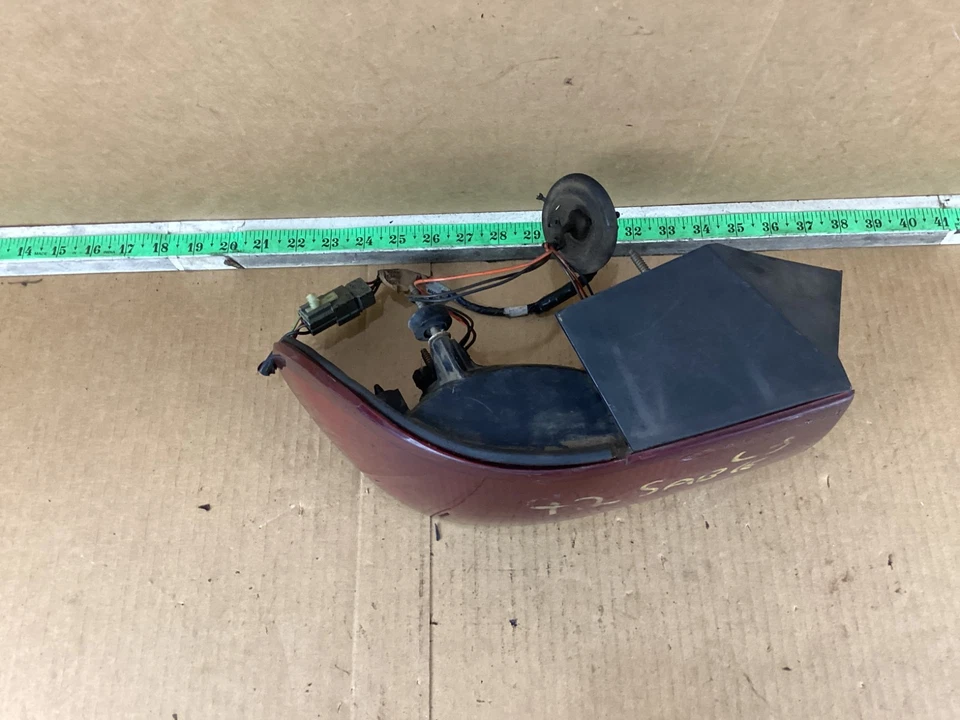 Luz trasera montada en panel cuarto lado conductor izquierdo Mercury Sable 1992-1995 OEM Foto 2 de 4