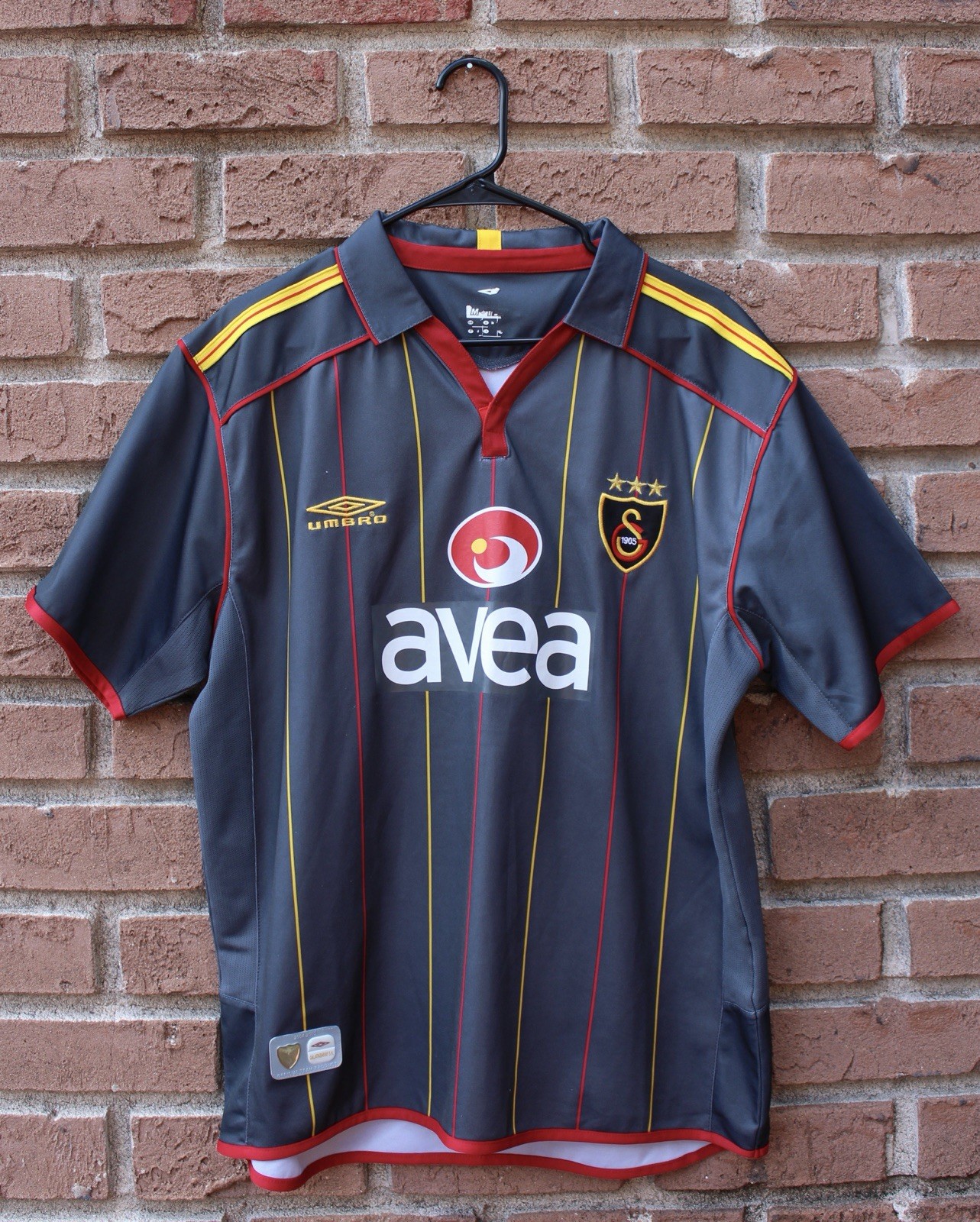 Vintage Galatasaray 2004-2005 Umbro Jersey Men Size Medium Authentic