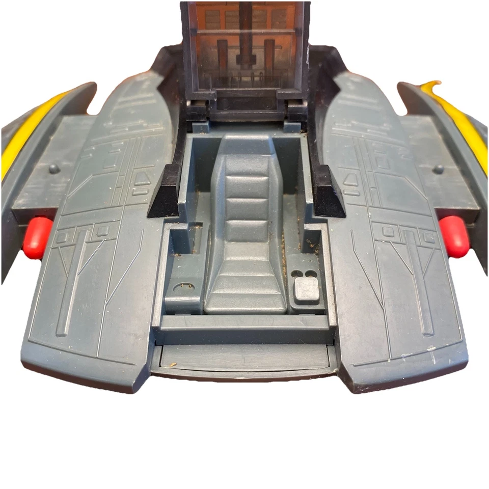 Vintage Battlestar Galactica Cylon Raider Ship Mattel 1978 Non-Firing Missiles - Image 3 of 4